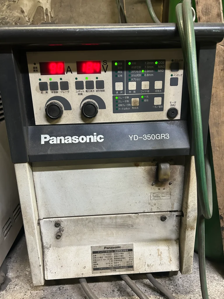半自動溶接機　YD-350GR3