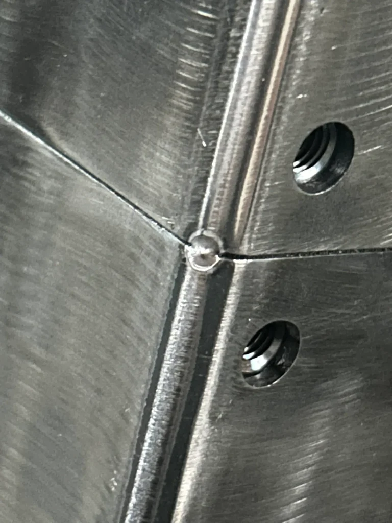 ロボット制作のためのTIG溶接