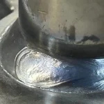 フラックスワイヤーを使用した溶接ビード