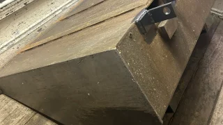 フォークリフト用バケットの修理をしました｜溶接で修理するならアラヤへ